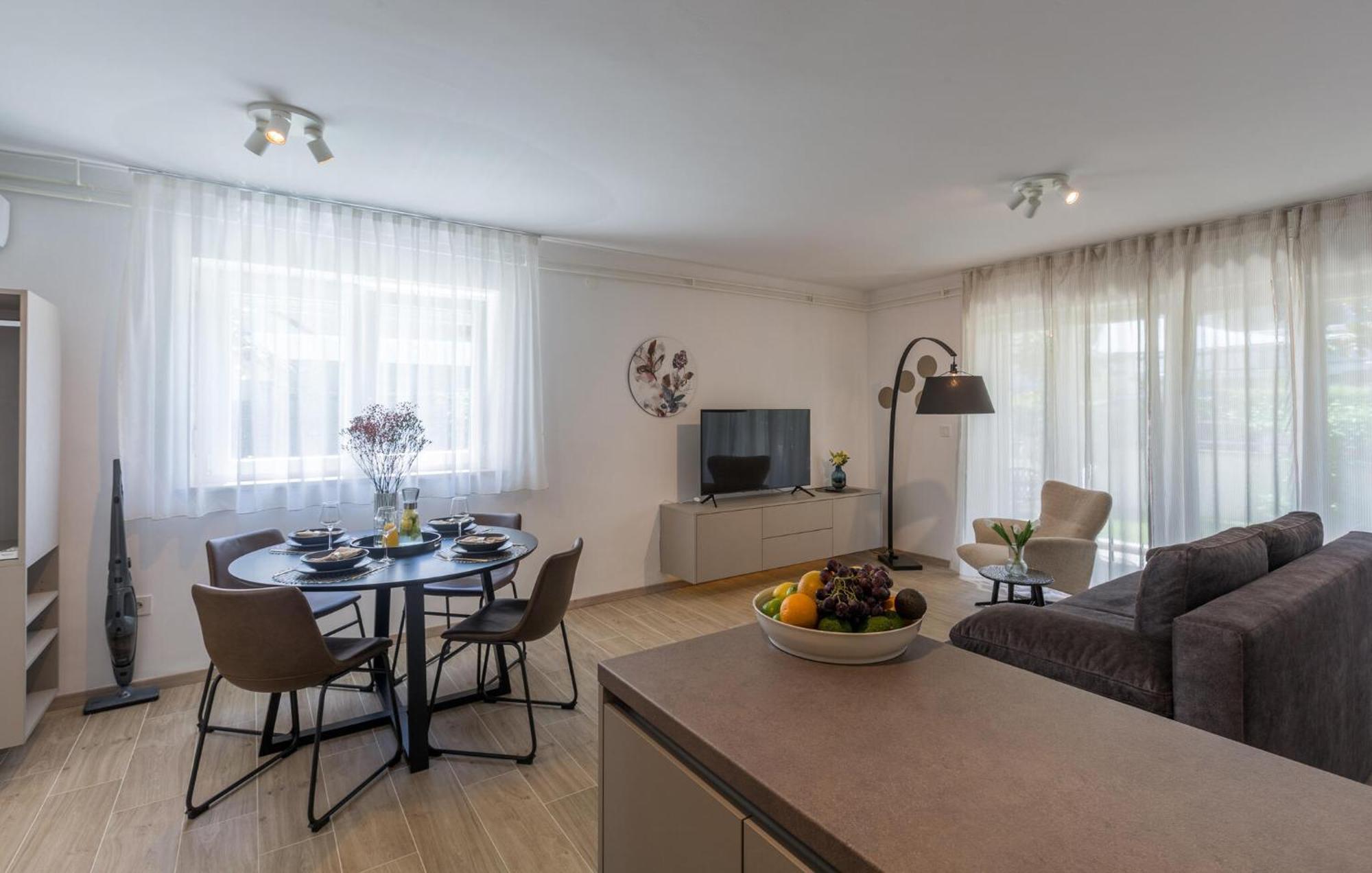 1 Bedroom Beautiful Apartment In Poreč Exterior foto