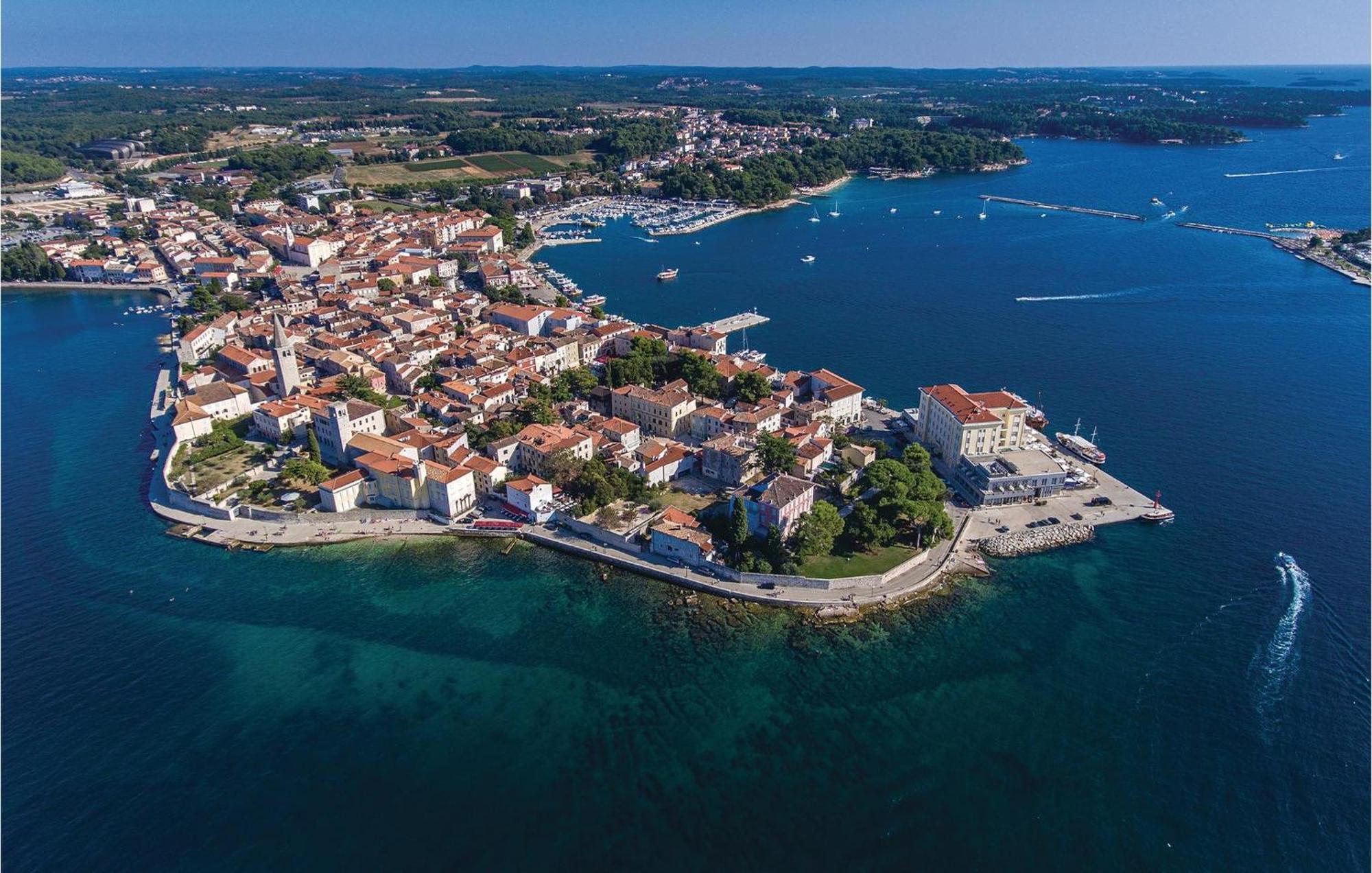 1 Bedroom Beautiful Apartment In Poreč Exterior foto